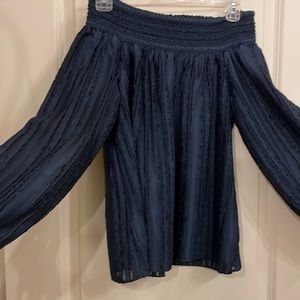 Parker off shoulder blouse in size small navy and black- excellent condition